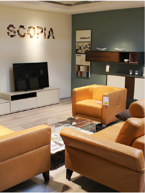 fotografía de una sala con moviliario color amarillo